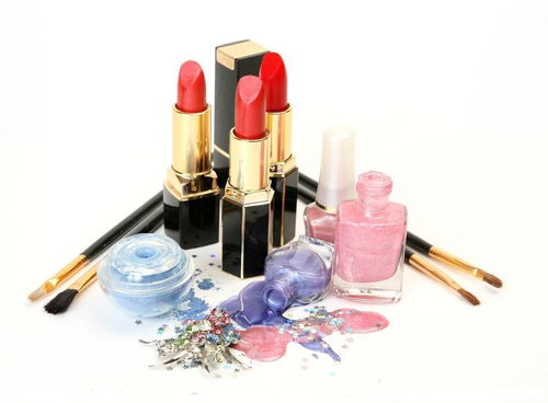 化妝品與服裝軟文營(yíng)銷策略 打造品牌影響力的雙輪驅(qū)動(dòng)